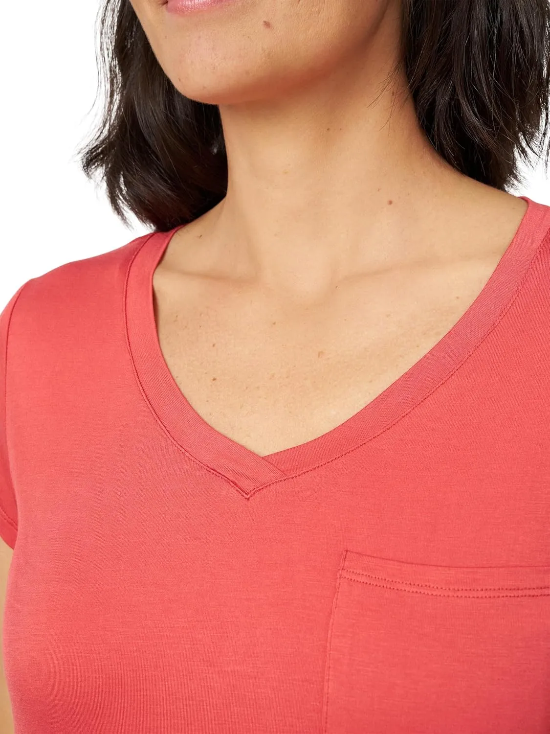 Cable & Gauge Womens Apparel V-Neck Swing Body Pocket Tee with Hi-Low Hem
