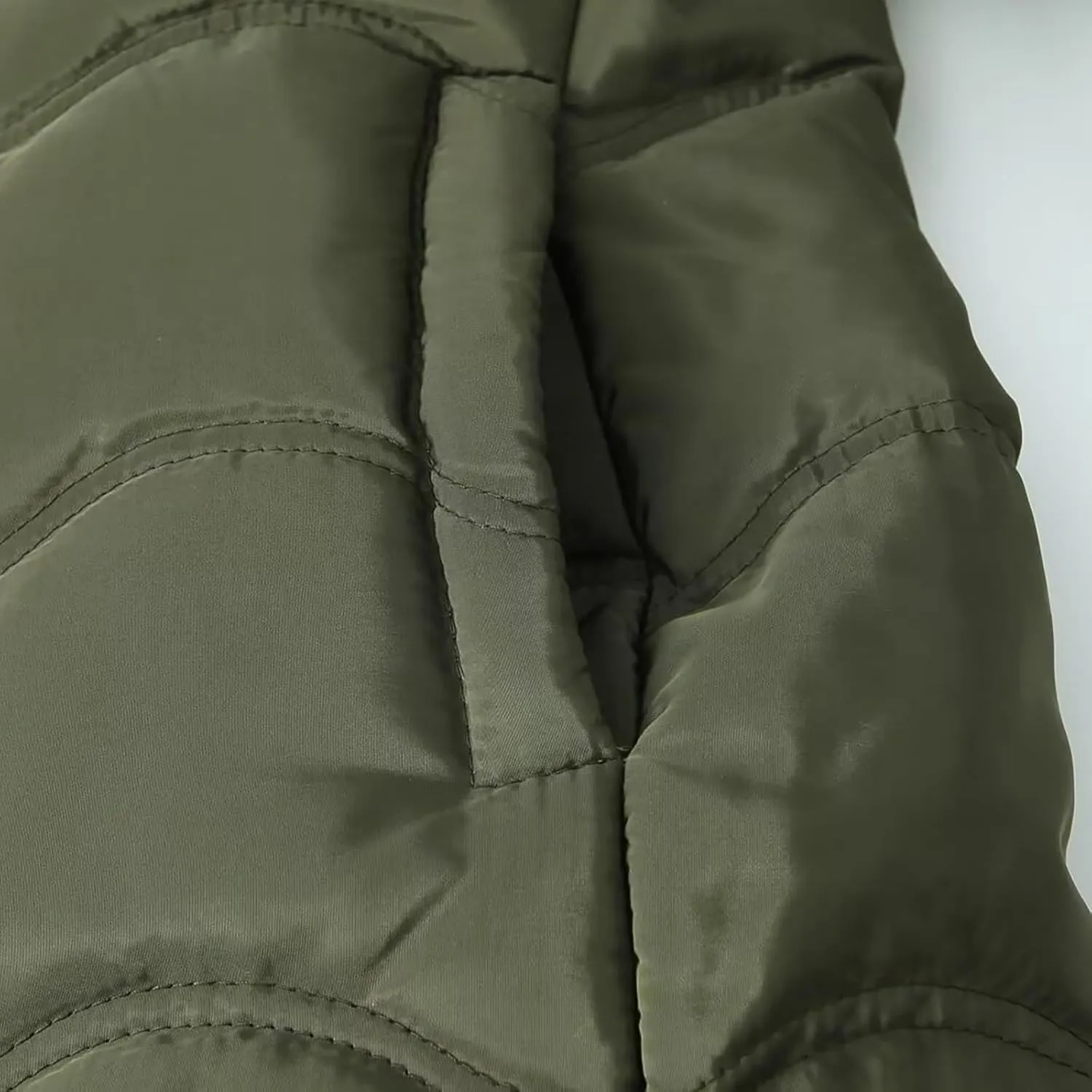 Fleece Lined Puffer Jackets for Women Mid-Length Quilted Hooded Down Coats Sherpa Lined Winter Warm Snow Jackets