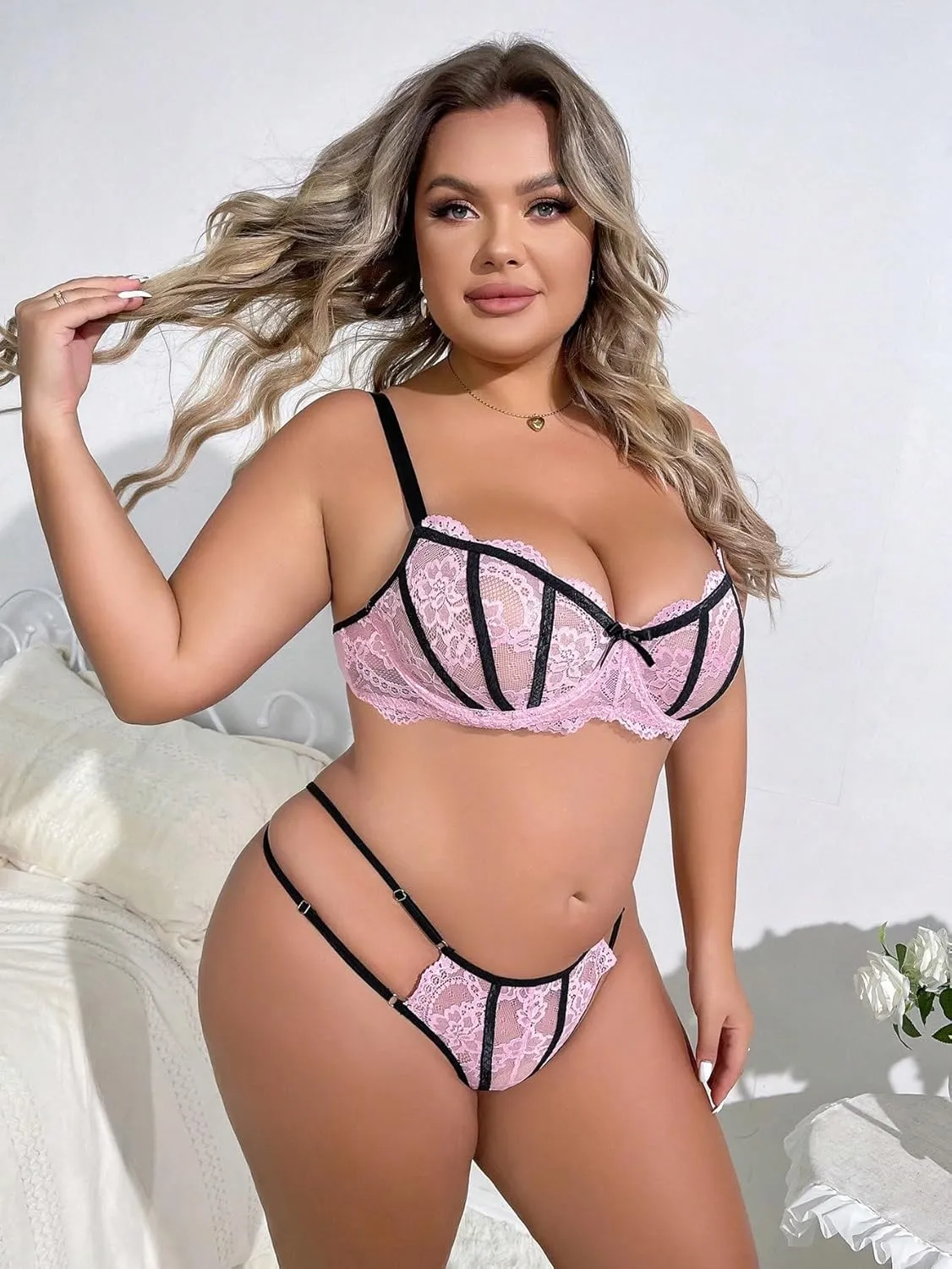 SOLY HUX Women's Plus Size Floral Lace Underwire Bralette Bra and Panty Lingerie Set