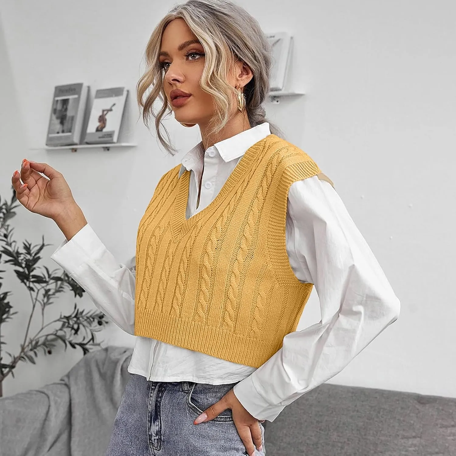 Sweater Vest for Women Fashion Cropped Cable Knit Sweater Vest Casual Sleeveless Knitted Tops Winter Clothes