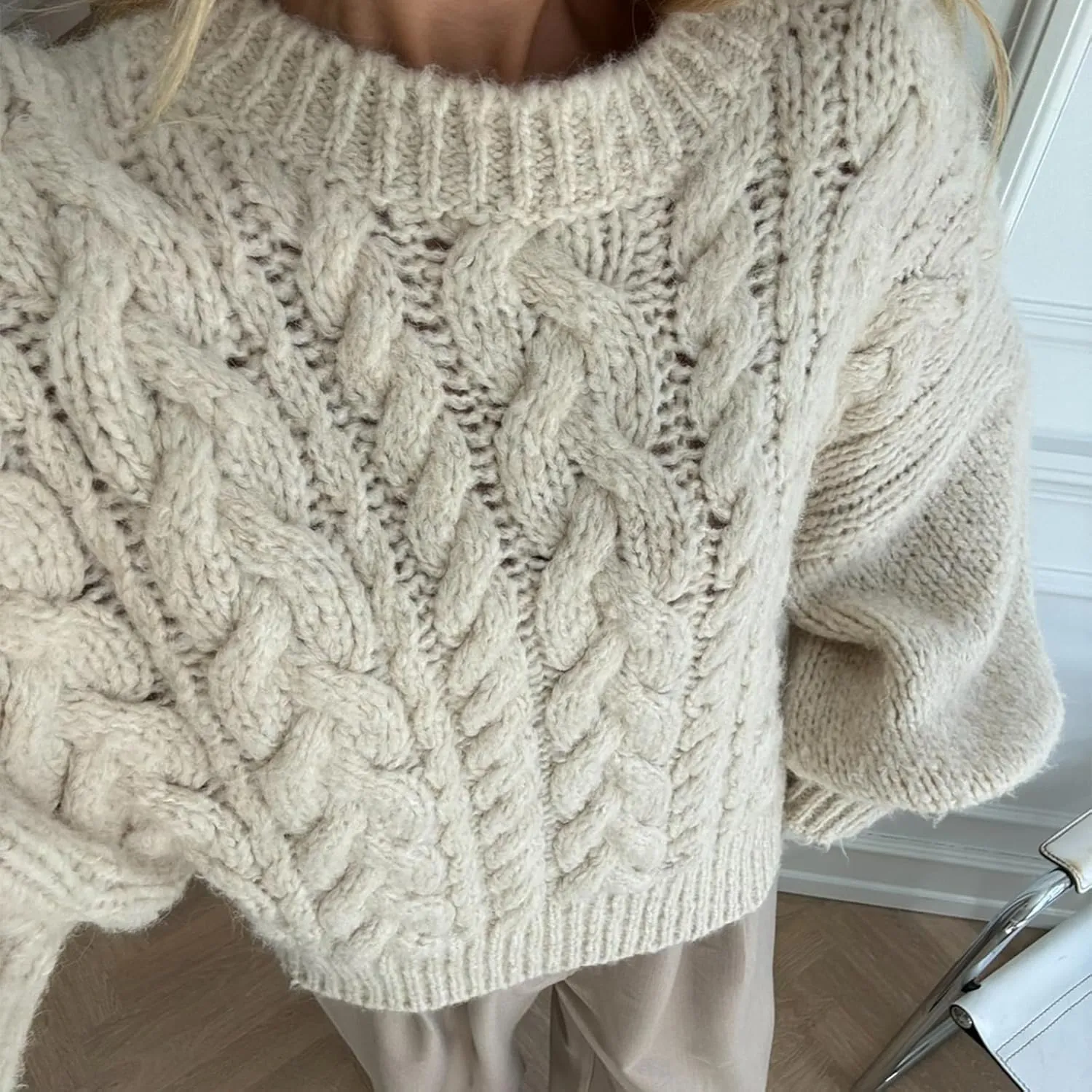 Women Cable Knit Crop Sweater Lantern Long Sleeve Crewneck Knitted Pullover Jumper Top Fall Cozy Oversized Knitwear