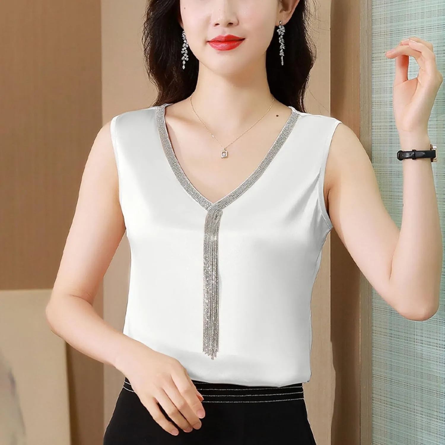Women Summer Fashion Tops Printed V Neck Sleeveless Shirts Casual Loose Comfortable Camisole Tops Backless Top
