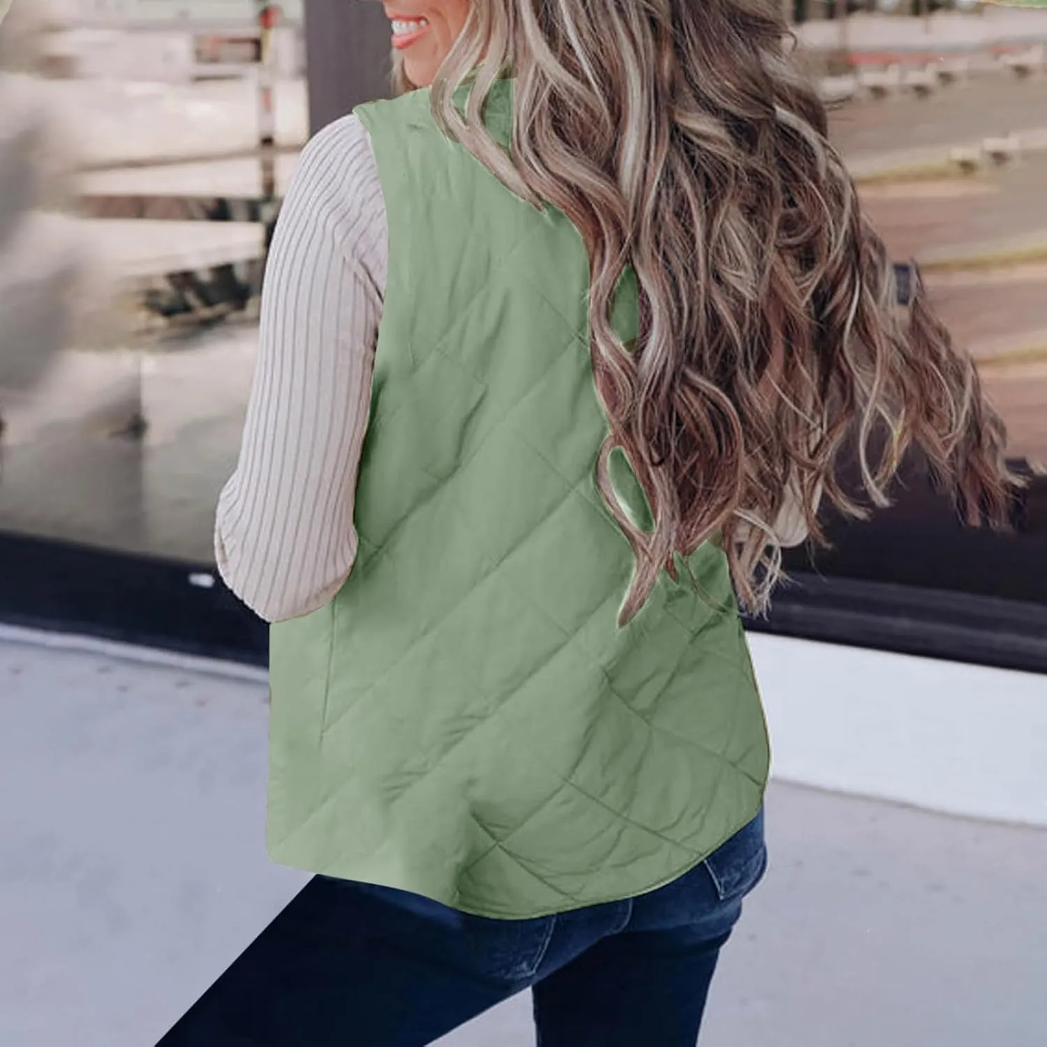 Women's Winter Quilted Vest Sherpa Sherpa Lined Zip Up Puffer Vest Jacket Sleeveless Outerwear Coats with Pockets